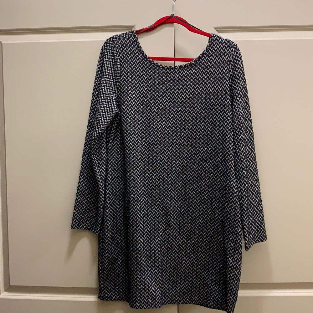 Néw Mini Long Sleeved Pattern Dress Size XL